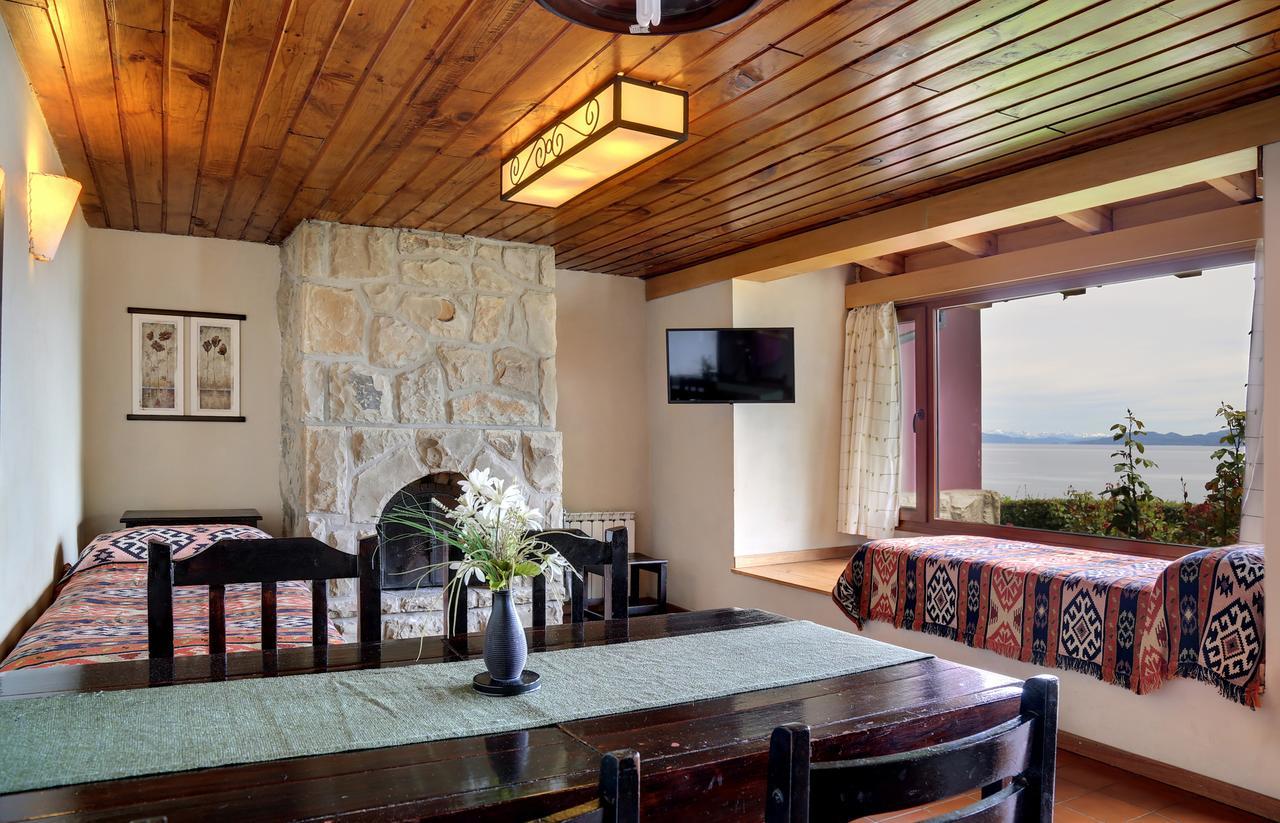 סן קרלוס דה ברילוצ'ה La Caleta Bungalows מראה חיצוני תמונה