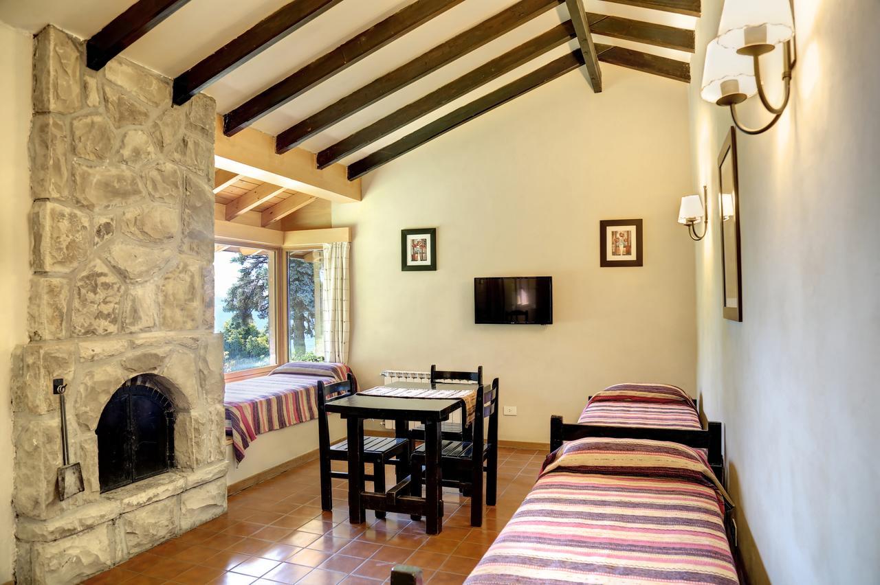 סן קרלוס דה ברילוצ'ה La Caleta Bungalows מראה חיצוני תמונה